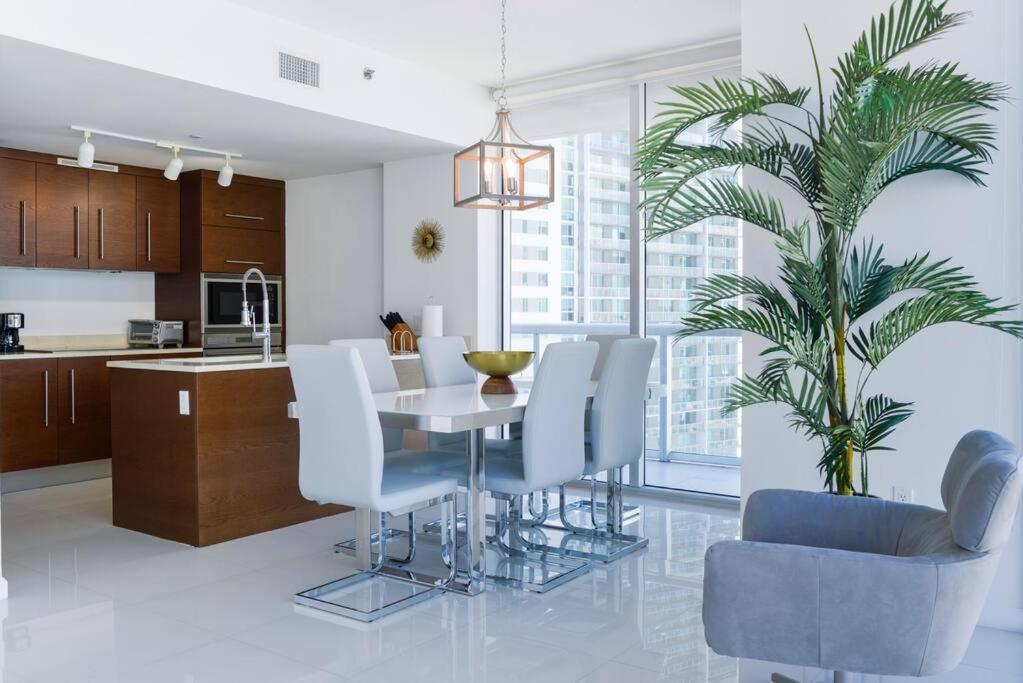 Wonderful 2 Bedroom Apt With Ocean Views At Icon Brickell ميامي المظهر الخارجي الصورة