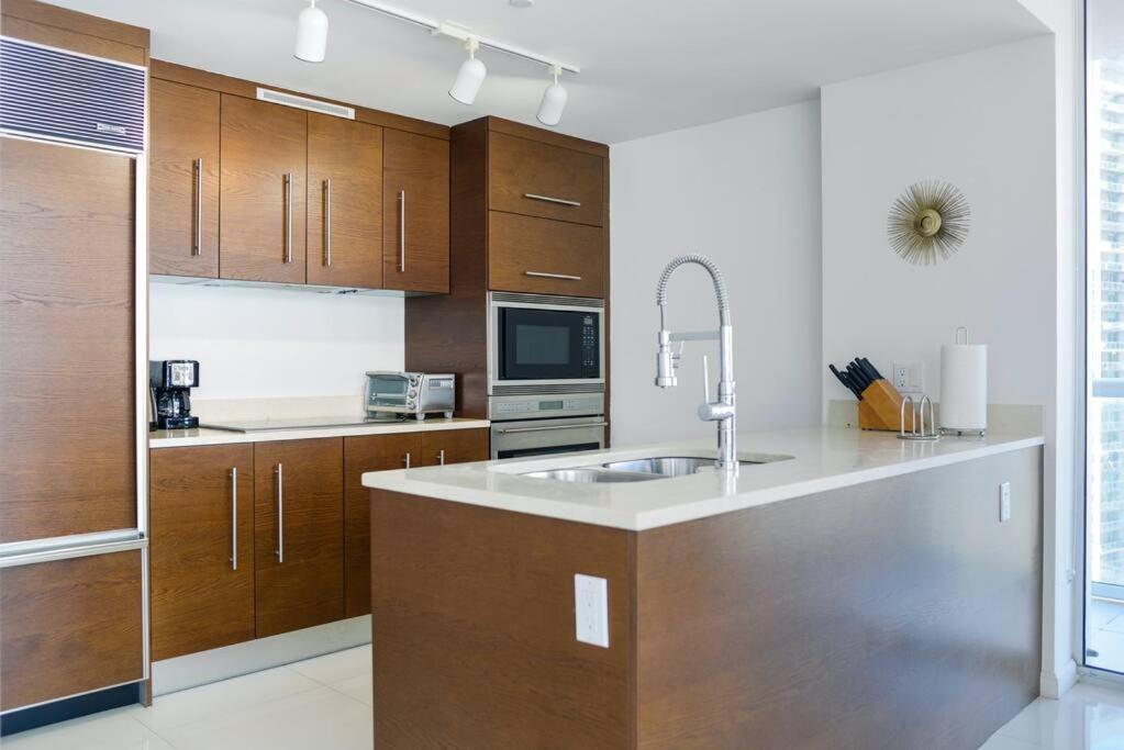 Wonderful 2 Bedroom Apt With Ocean Views At Icon Brickell ميامي المظهر الخارجي الصورة