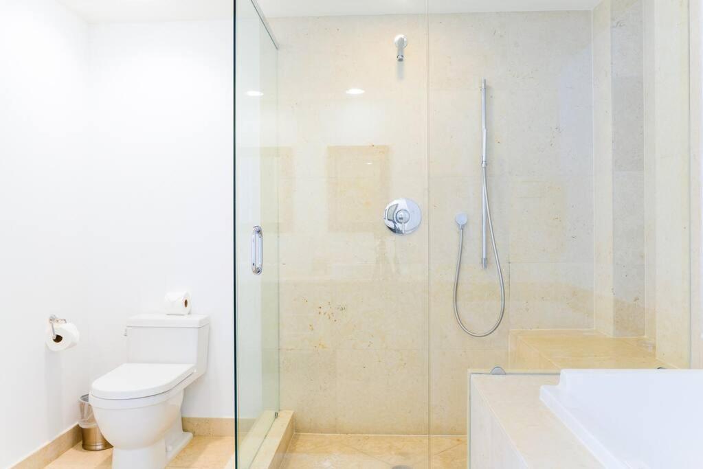 Wonderful 2 Bedroom Apt With Ocean Views At Icon Brickell ميامي المظهر الخارجي الصورة