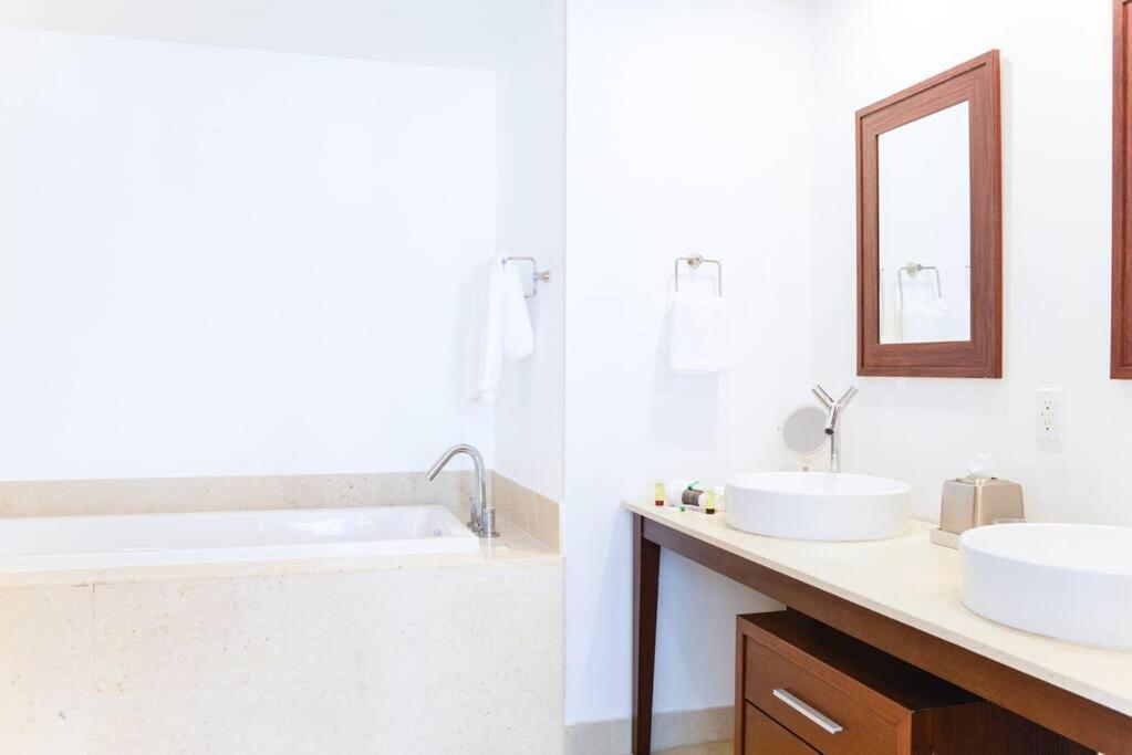 Wonderful 2 Bedroom Apt With Ocean Views At Icon Brickell ميامي المظهر الخارجي الصورة
